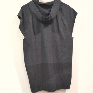 Under Armour muscle shirt (Sample)